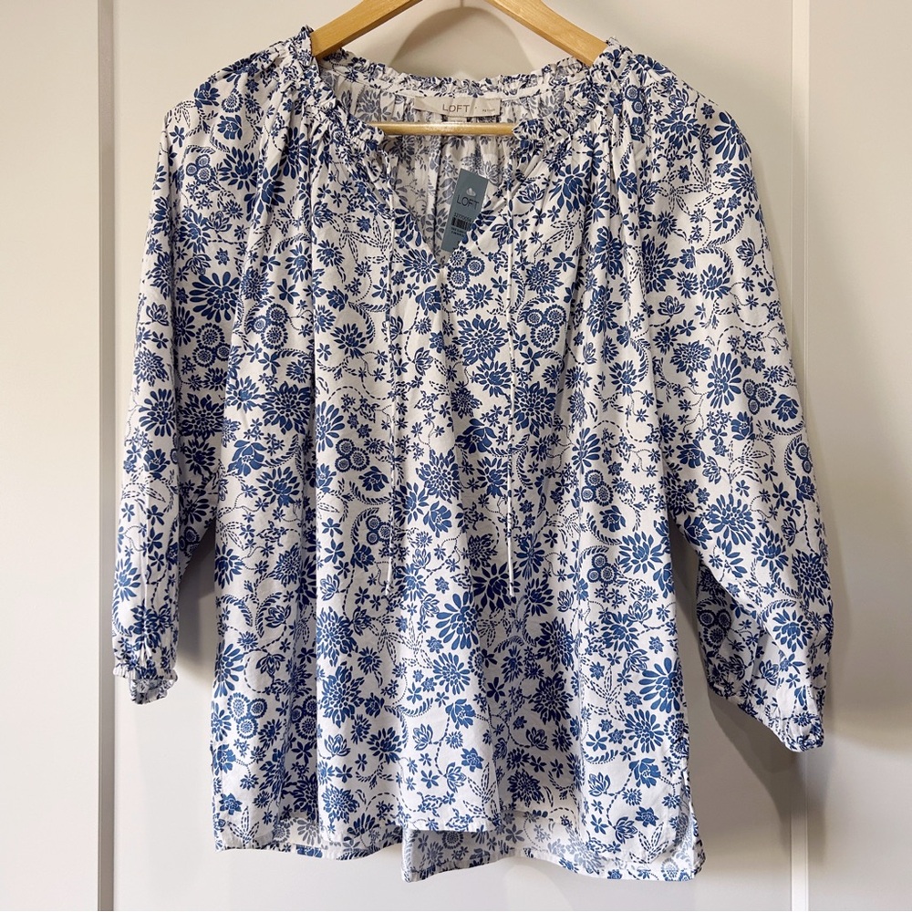 LOFT Floral Shirred Tie Neck Blouse in size S petite